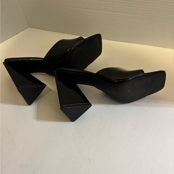 🔵LEMONADE Patent Faux Leather Black Block Heeled Mules - Picture 11 of 11